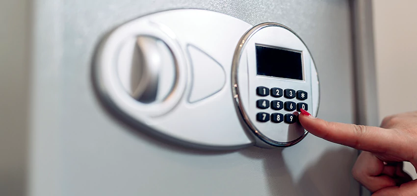 Jewelry Safe Cracking in California City, California